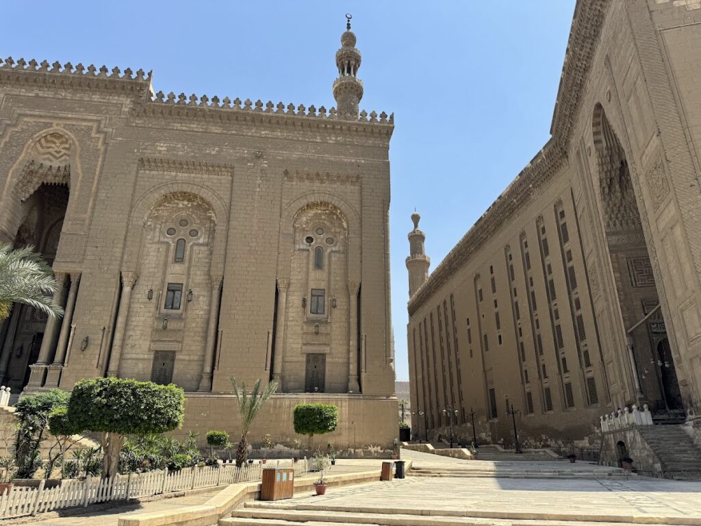 Mosque-Madrassa of Sultan Hassan: A Bahri Mamluk Religious and Educational Complex in Cairo 5 Mosque-Madrassa of Sultan Hassan