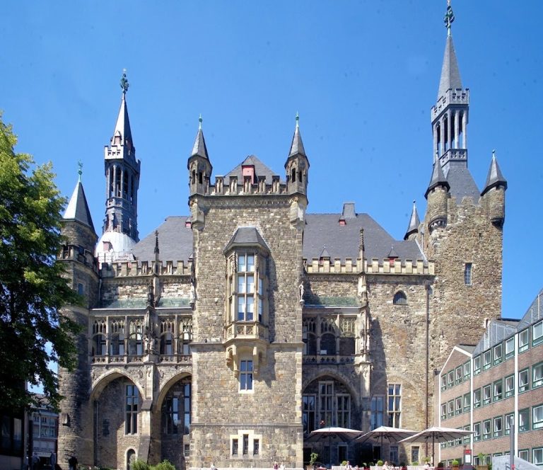 Aachen Town Hall: Gothic Civic and Coronation Hall in Germany