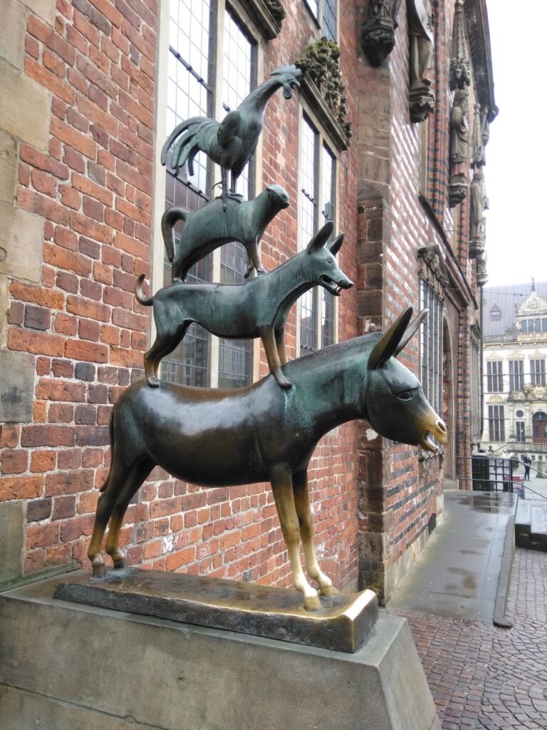 Town Hall of Bremen: A Gothic and Weser Renaissance Civic Centre 5 Town Hall of Bremen