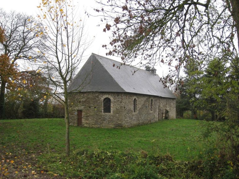 Chapelle de Saint-Quentin-d’Elle: A Former Parish Chapel in Normandy