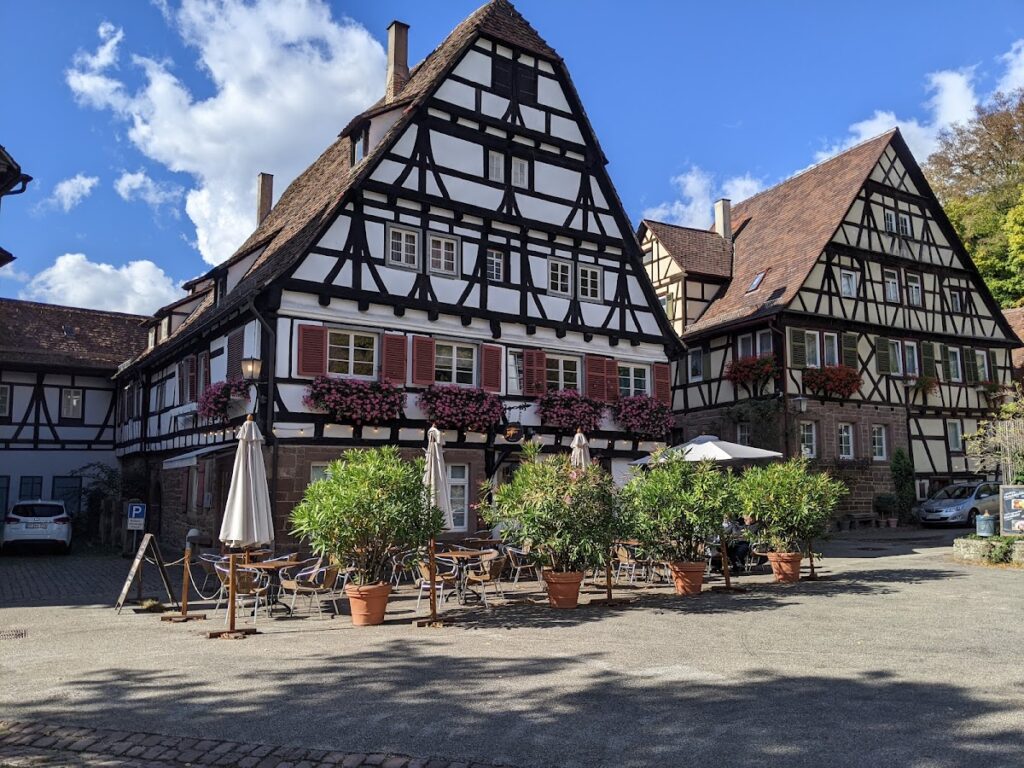 Maulbronn Monastery: A Cistercian Abbey and Ecclesiastical State in Germany 4 Maulbronn Monastery