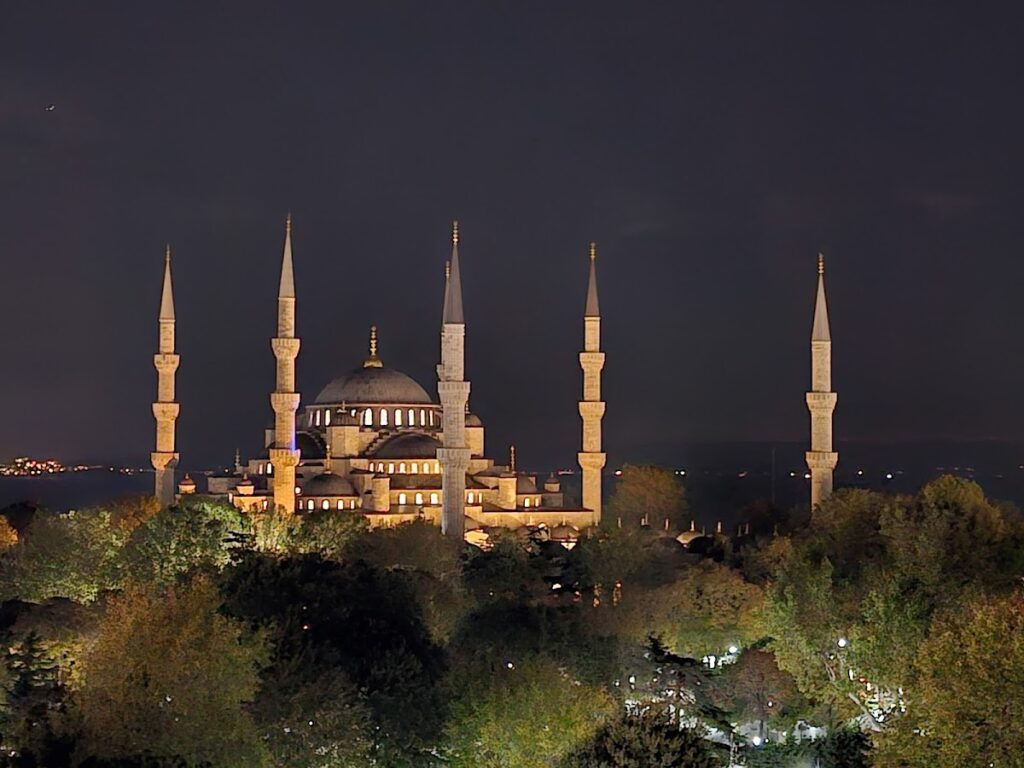 Sultan Ahmed Mosque: An Ottoman Imperial Mosque in Istanbul 2 Sultan Ahmed Mosque
