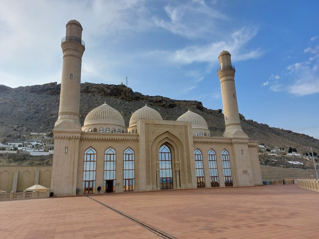 Bibi-Heybat Mosque: A Shiite Shrine and Monument of Islamic Architecture in Baku 2 Bibi-Heybat Mosque