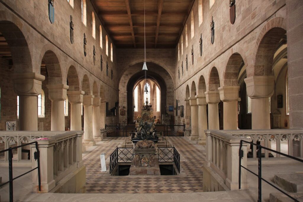 Heilsbronn Abbey: A Former Cistercian Monastery in Germany 1 Heilsbronn Abbey