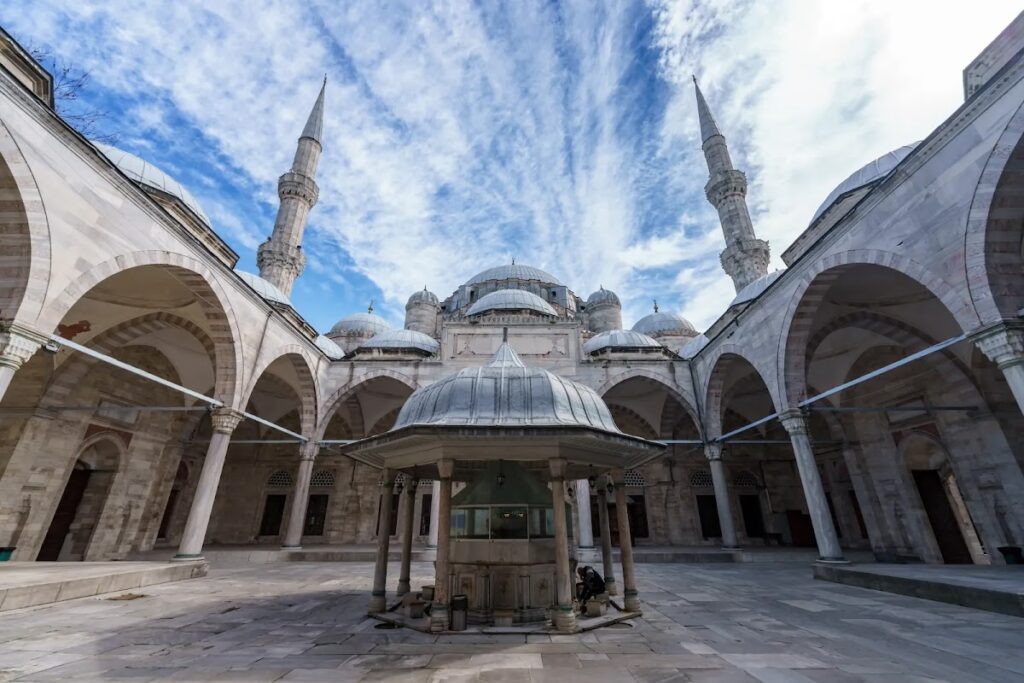 Şehzade Mosque: An Ottoman Imperial Memorial in Istanbul 2 Şehzade Mosque