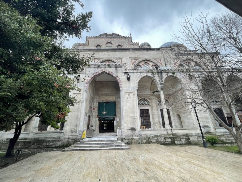 Şehzade Mosque: An Ottoman Imperial Memorial in Istanbul 5 Şehzade Mosque