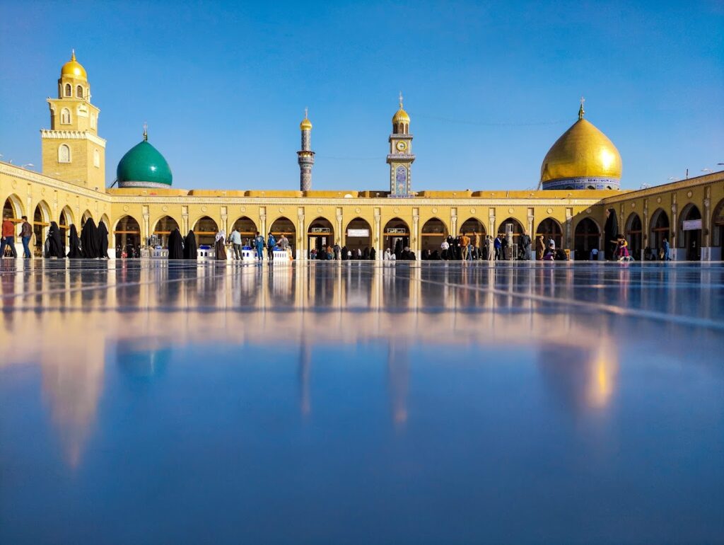 Great Mosque of Kufa: An Early Islamic Mosque and Shia Shrine in Iraq 1 Great Mosque of Kufa