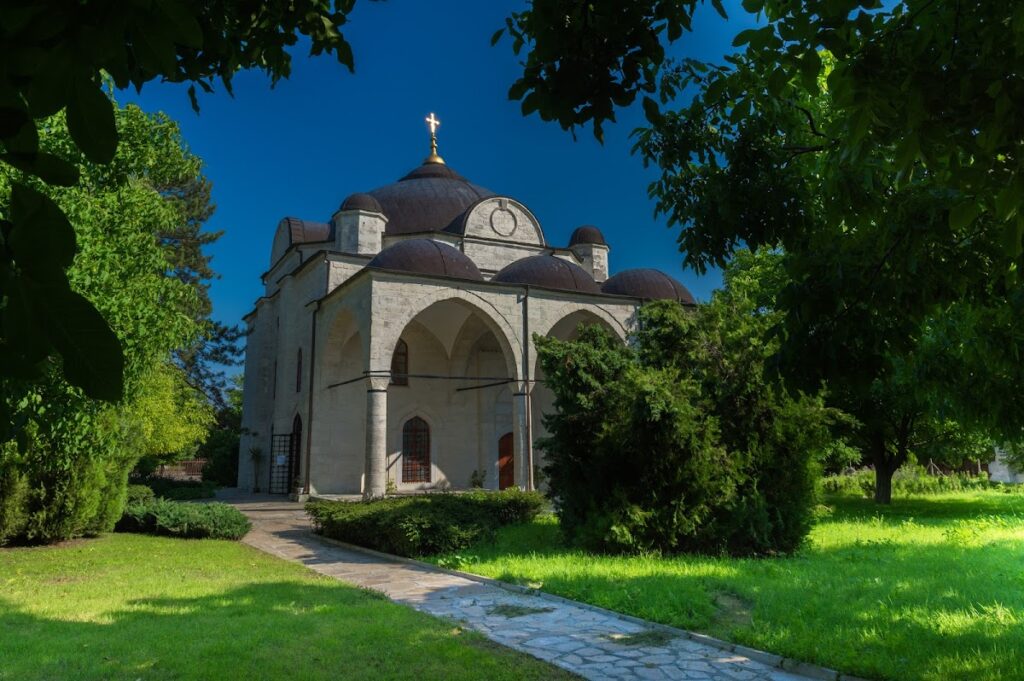 Church of the Assumption: An Ottoman Mosque Converted into an Orthodox Church in Bulgaria 1 Church of the Assumption