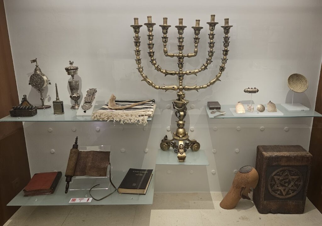 Synagogue of El Tránsito: A Medieval Jewish House of Worship in Toledo 4 Synagogue of El Transito