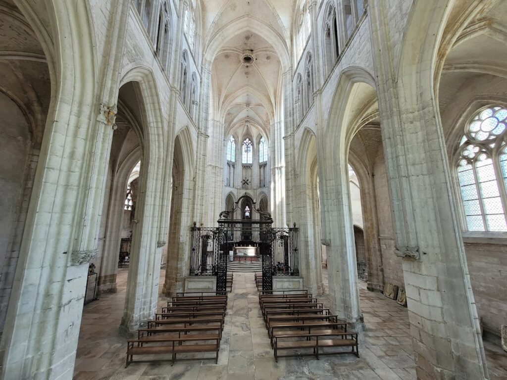 Royal Abbey of Saint-Germain d’Auxerre: A Historic Monastic and Cultural Centre in France 2 Royal Abbey of Saint-Germain d'Auxerre