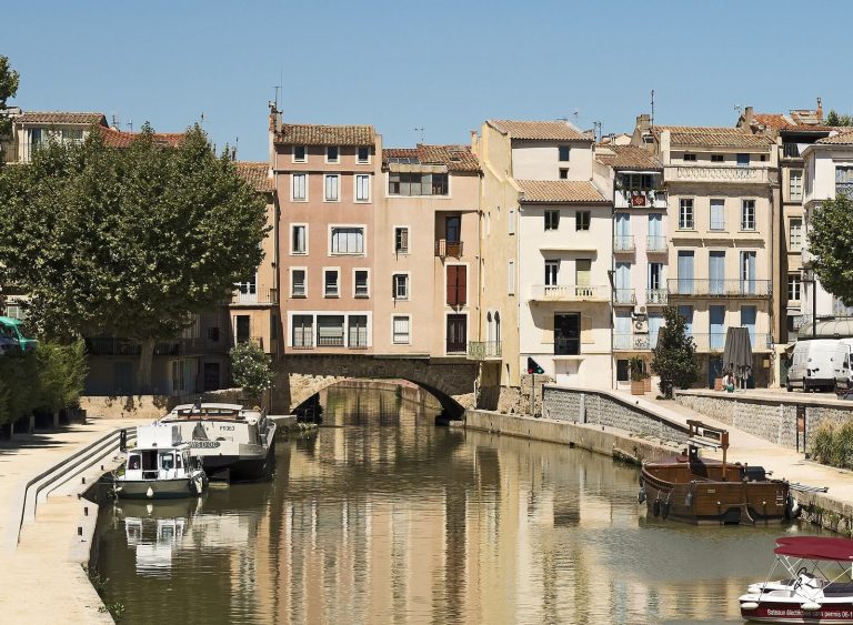 Pont des Marchands: Narbonne’s Historic Inhabited Bridge