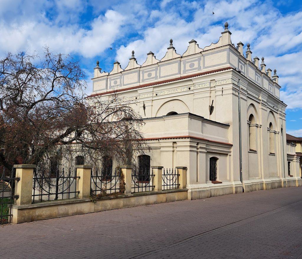 Zamość Synagogue: A Late-Renaissance Jewish House of Worship in Poland 2 Zamość Synagogue