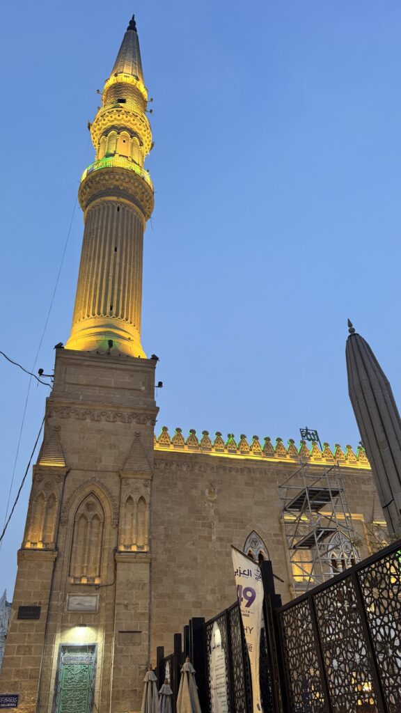 Al-Hussein Mosque: A Fatimid Shrine and Mosque in Cairo 4 Al-Hussein Mosque