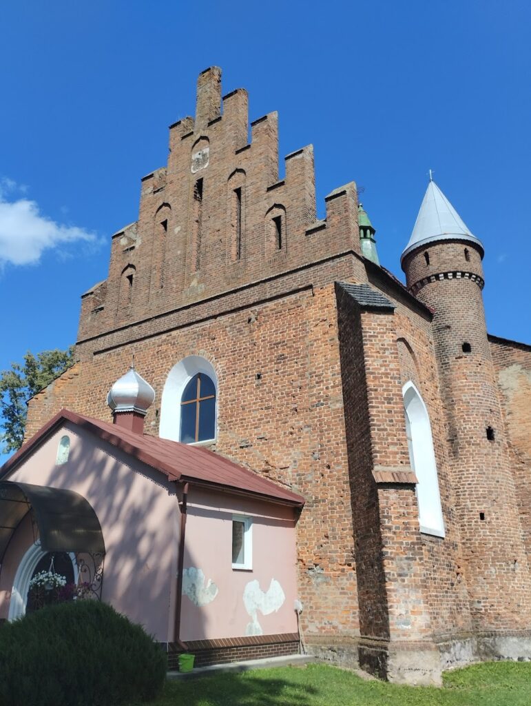 Saint Martin church: A Gothic and Renaissance Parish Church in Skelivka, Ukraine 2 Saint Martin church