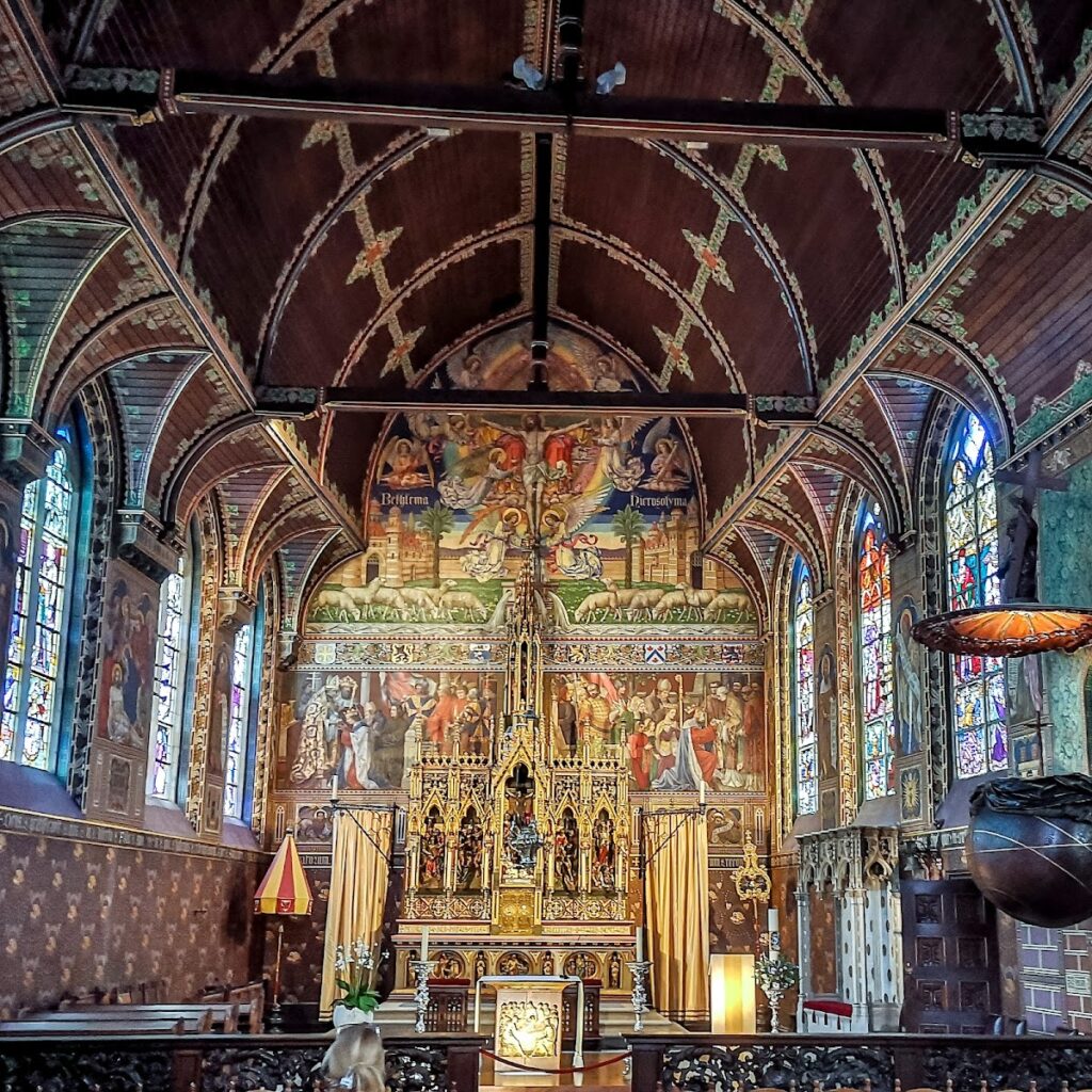 Museum van het Heilig Bloed: Relics and the Basilica of the Holy Blood in Bruges 1 Museum van het Heilig Bloed