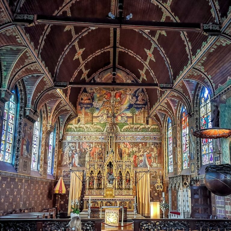 Museum van het Heilig Bloed: Relics and the Basilica of the Holy Blood in Bruges