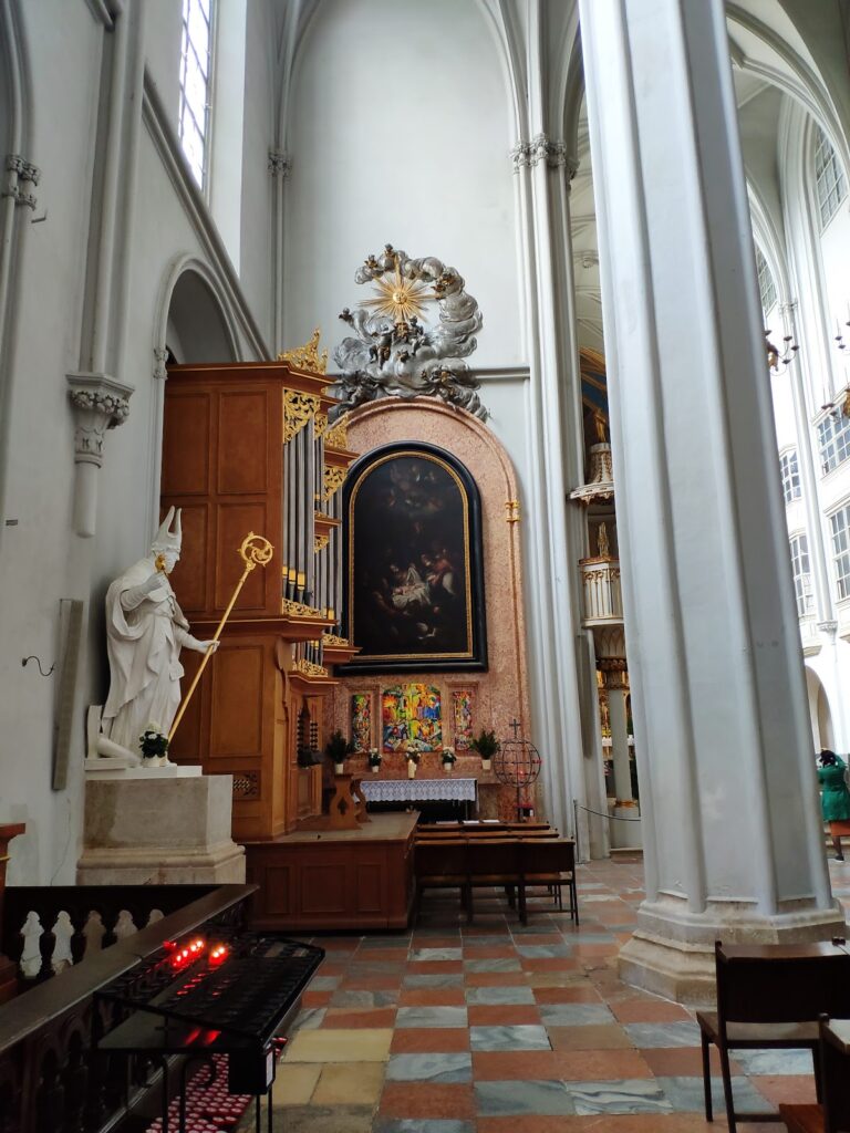 Augustinian Church: A Gothic Court Church in Vienna 2 Augustinian Church