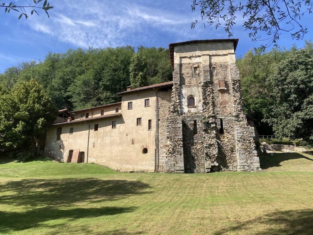 Torba Abbey: A Former Benedictine Nunnery in Italy 1 Torba Abbey