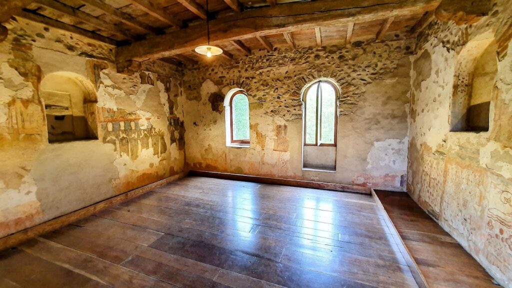 Torba Abbey: A Former Benedictine Nunnery in Italy 4 Torba Abbey