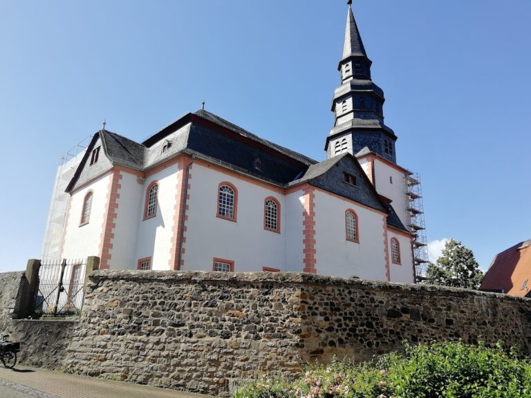 Evangelical Parish Church of Gambach: A Baroque Church in Münzenberg, Germany