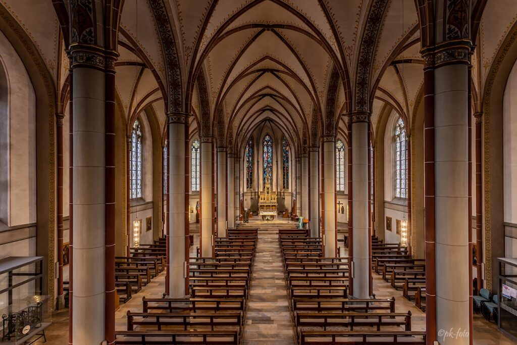St. Mauritius: A Neo-Gothic Catholic Church in Hattingen, Germany 1 St. Mauritius