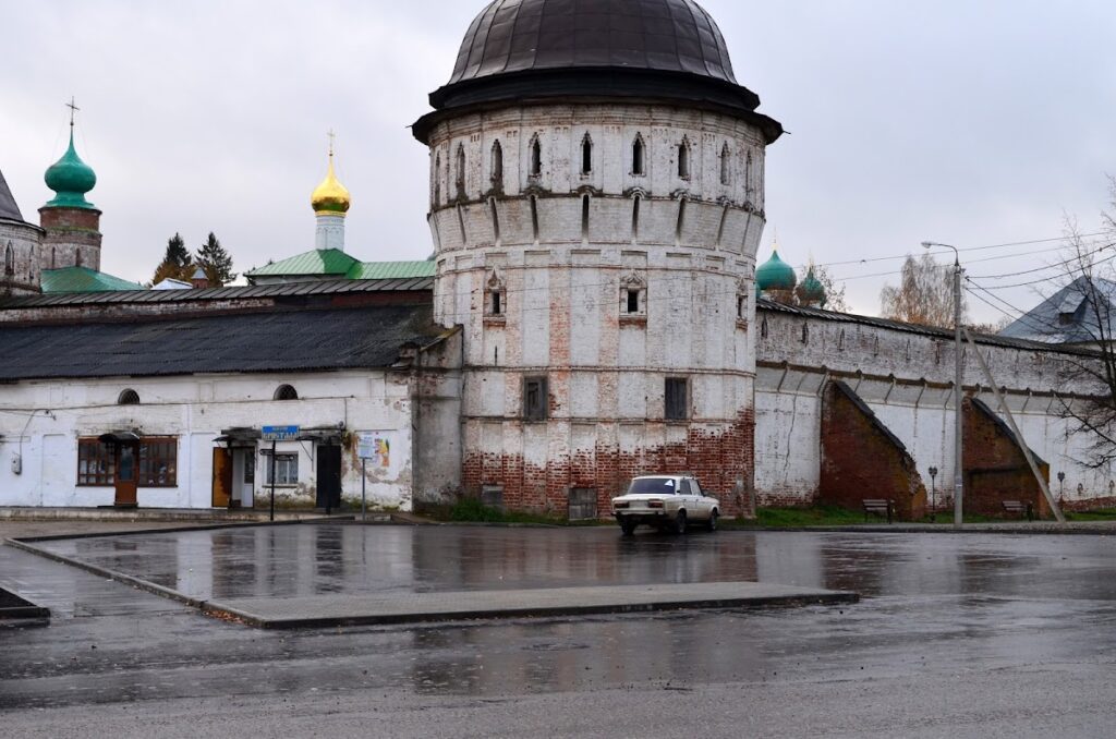 Boris and Gleb Monastery in Rostov the Great: A Russian Orthodox Monastic Complex 3 Boris and Gleb monastery in Rostov the Great