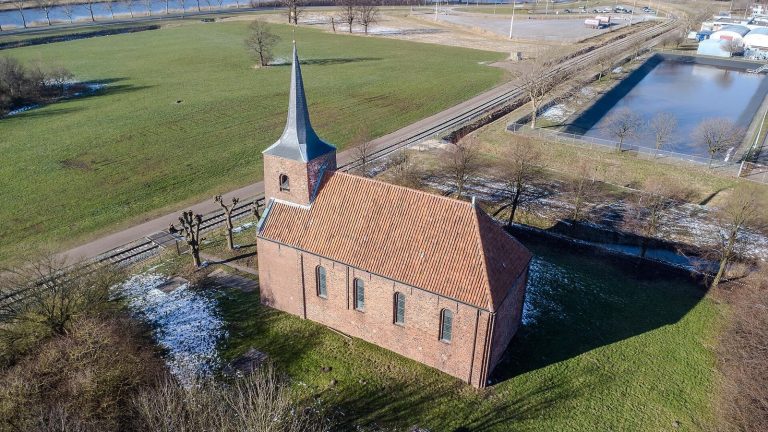 Kerk van Heveskes: Former Reformed Church of a Vanished Dutch Village