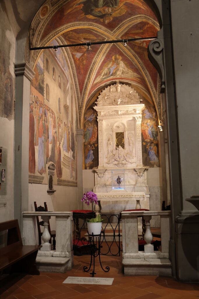 Sant'Ambrogio Church: A Historic Roman Catholic Church in Florence 2 Sant'Ambrogio Chuch