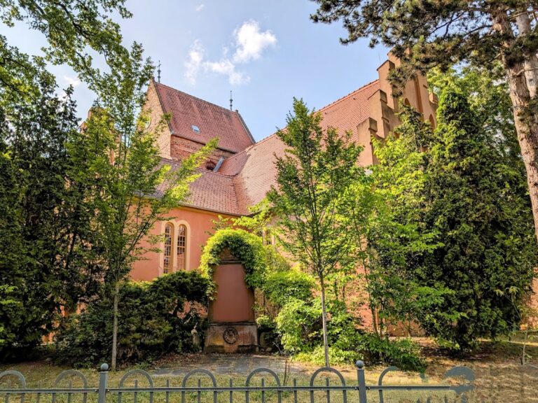 Village church Seegefeld: A Historic Evangelical Lutheran Church in Falkensee