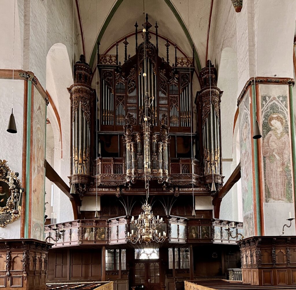 St. Jakobi: A Gothic Maritime Parish Church in Lübeck 2 St. Jakobi