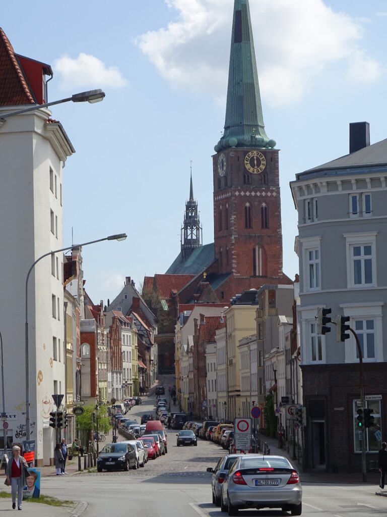 St. Jakobi: A Gothic Maritime Parish Church in Lübeck 3 St. Jakobi