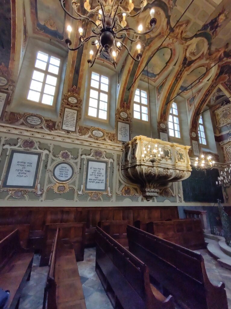 Synagogue of Casale Monferrato: A Historic Ashkenazi Jewish House of Worship 2 Synagogue of Casale Monferrato