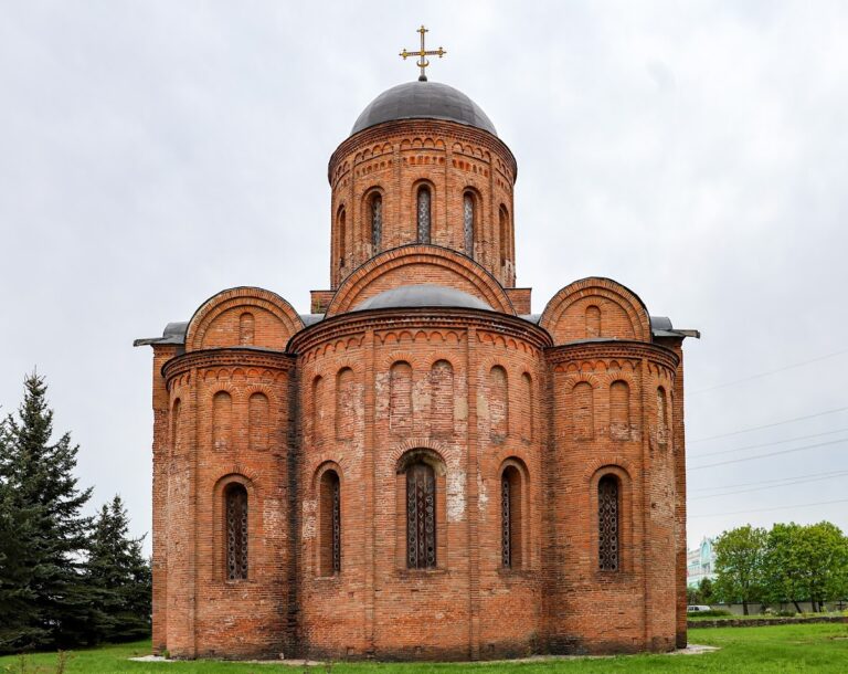 Church of Saint Peter and Saint Paul on Gorodyanka: A Twelfth-Century Orthodox Church in Smolensk