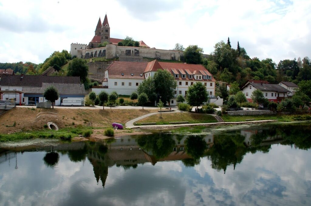 Reichenbach Abbey: A Benedictine Monastery in Bavaria 1 Reichenbach Abbey