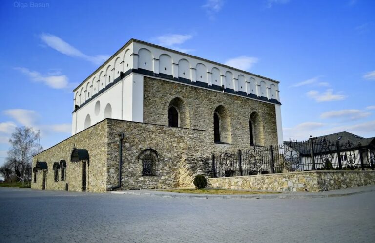 Sataniv Synagogue: A Historic Jewish Defensive Synagogue in Ukraine