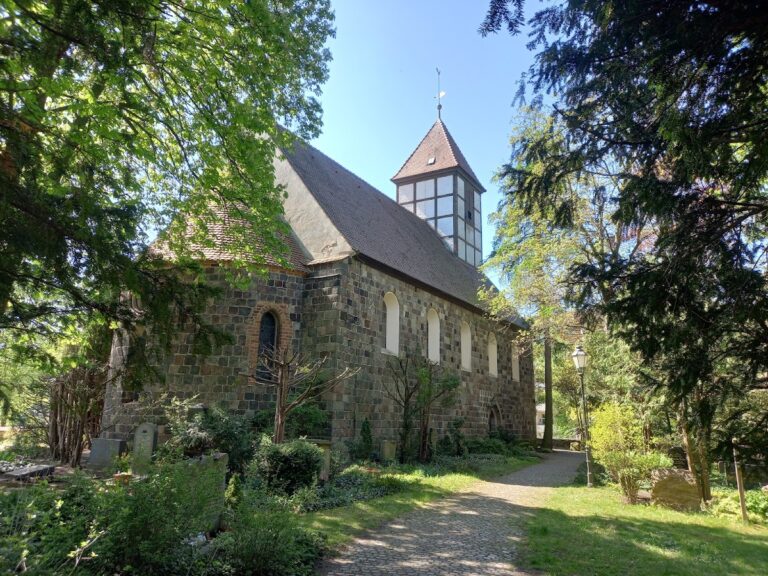 Dorfkirche Tempelhof: Berlin’s Medieval Village Church