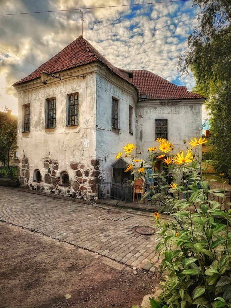 St. Hyacinth's Church, Vyborg: A Historic Stone Residence and Catholic Church 2 St. Hyacinth's Church, Vyborg