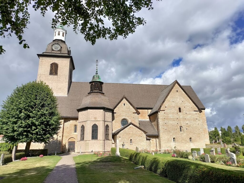 Vreta klosters kyrka: A Medieval Monastic and Parish Church 1 Vreta klosters kyrka
