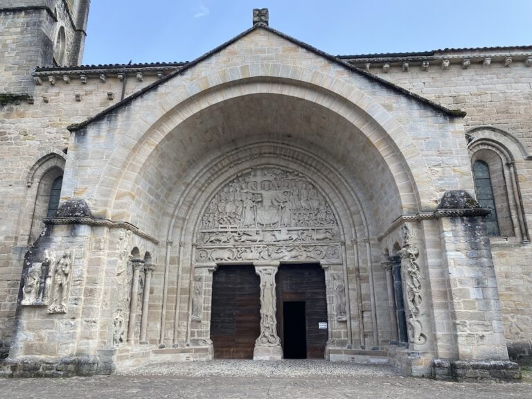 Abbaye Saint-Pierre de Beaulieu: A Medieval Monastic Church in France