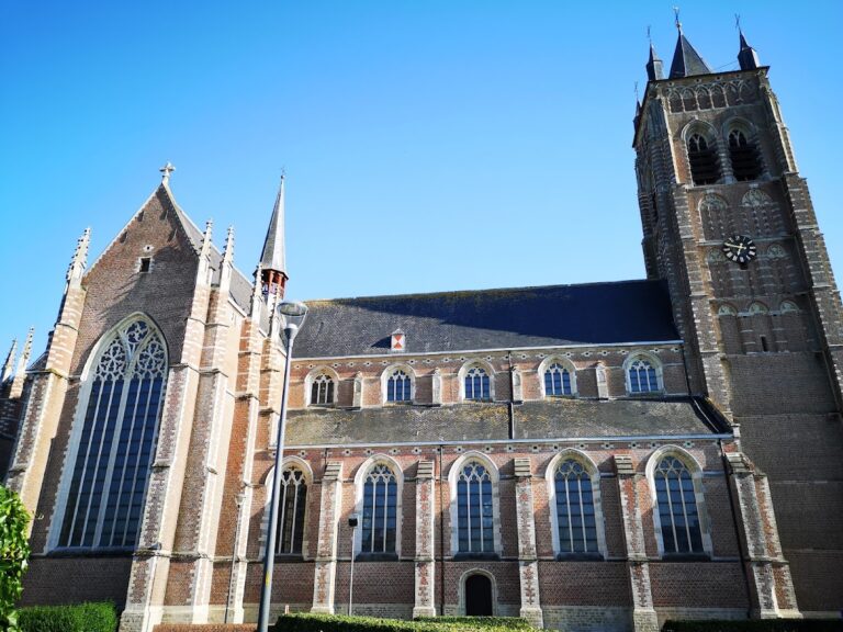 Sint-Leonarduskerk: A Gothic Pilgrimage Church in Brecht, Belgium