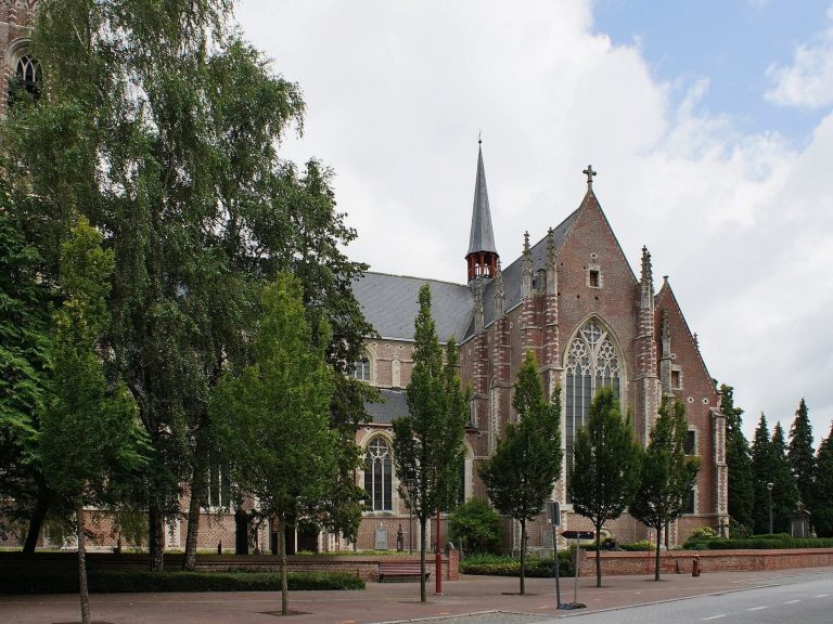 Sint-Leonarduskerk: A Gothic Pilgrimage Church in Brecht, Belgium