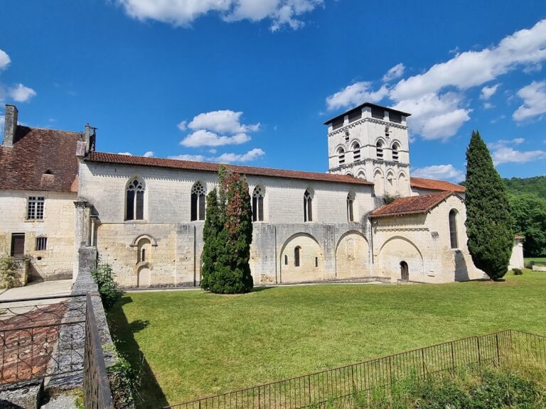 Chancelade Abbey of Our Lady of the Assumption: An Augustinian Monastery in France