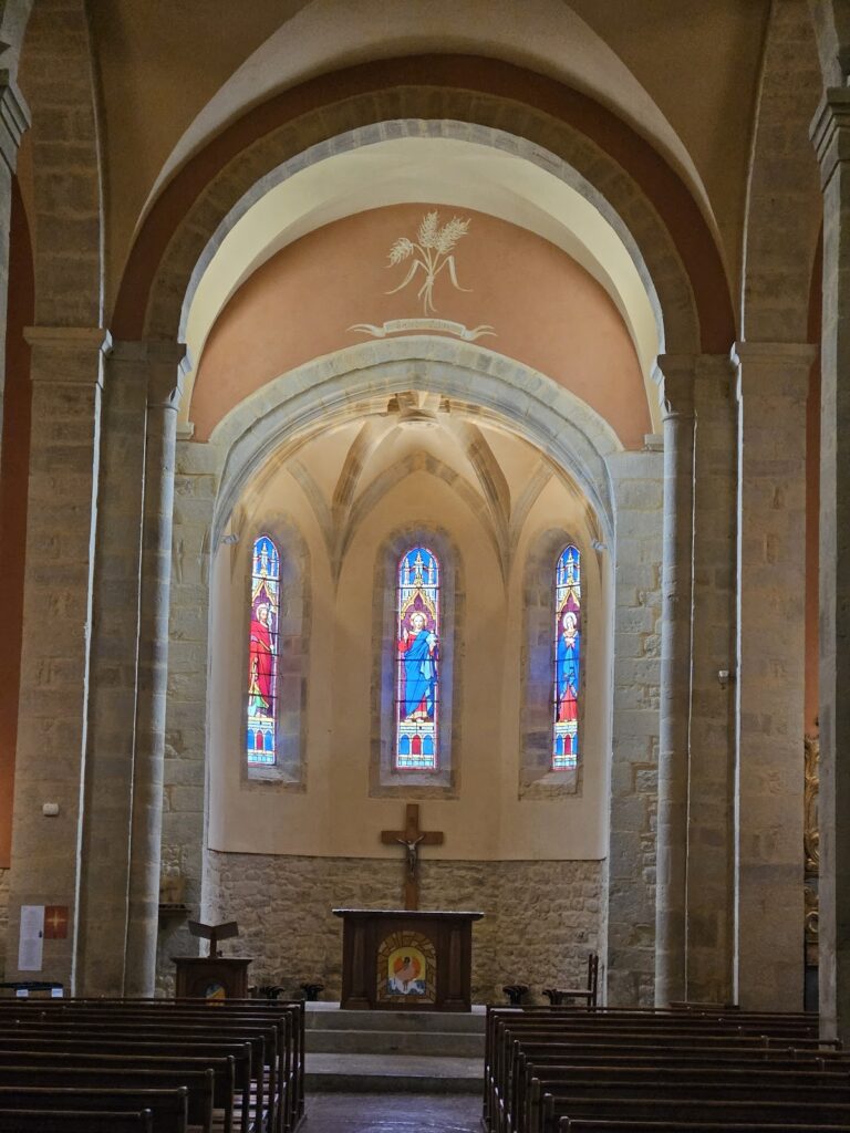 Église Saint-Julien de Vimenet: A Romanesque Parish Church in France 2 Église Saint-Julien de Vimenet
