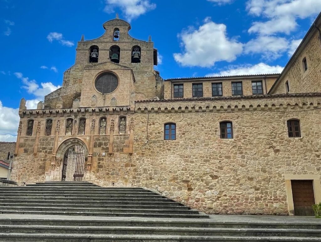 Monastery of San Salvador de Oña: A Castilian Monastic and Royal Burial Complex 1 monastery of San Salvador de Oña