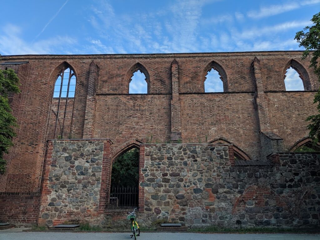 Franziskaner-Klosterkirche: The Ruin of Berlin’s Grey Monastery 3 Franziskaner-Klosterkirche