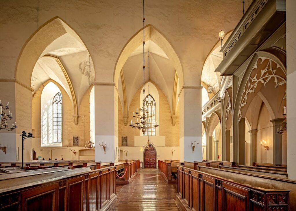 St. Olaf's Church: A Gothic Landmark and Lutheran-Baptist Church in Tallinn 5 St. Olaf's Church