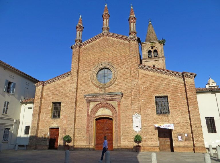 San Bartolomeo: A Gothic Collegiate Church in Busseto, Italy