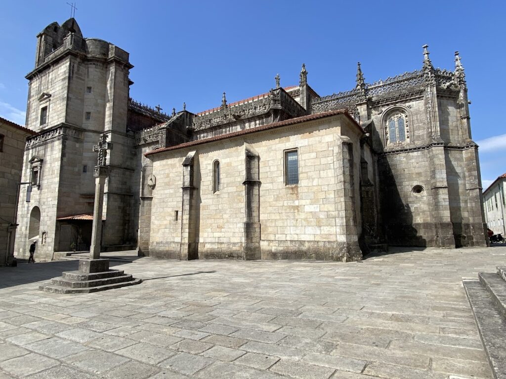 Basilica of Santa María la Mayor: Pontevedra’s Principal Church 2 Basilica of Santa María la Mayor