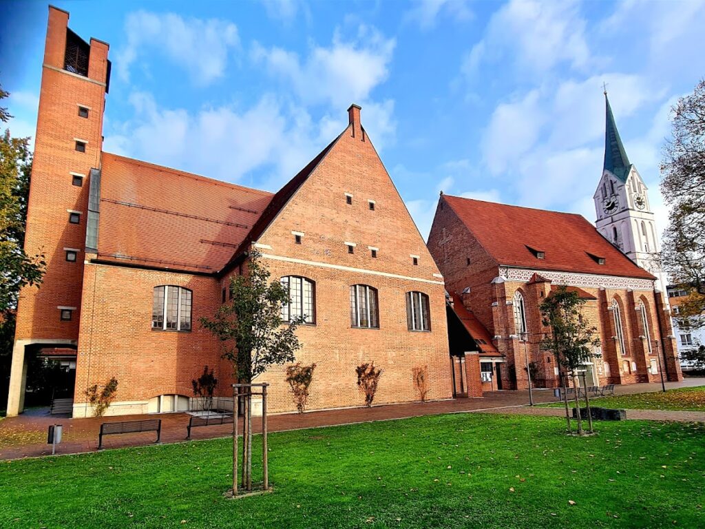 St. Nikola (Landshut): A Historic Parish Church and Modern Parish Complex 1 St. Nikola (Landshut)