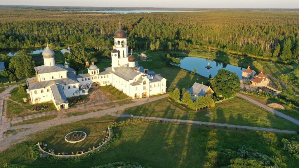 Krypetsky Monastery: A Russian Orthodox Monastic Complex in Russia 1 Krypetsky Monastery